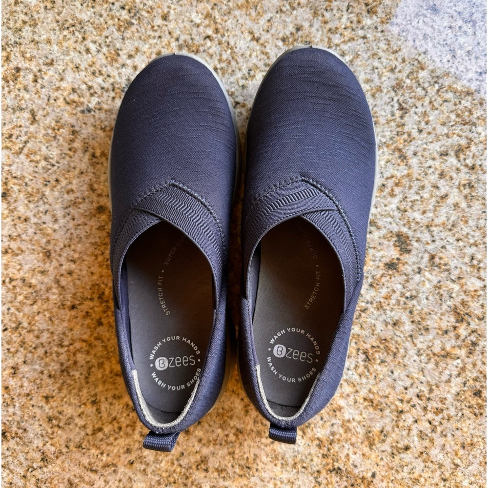 BZees washable slip-ons, Size 6M, Navy Blue.